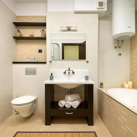Sun Hills 7 Apartment