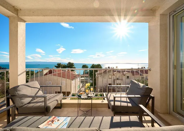 Sun Hills 7 * Split
